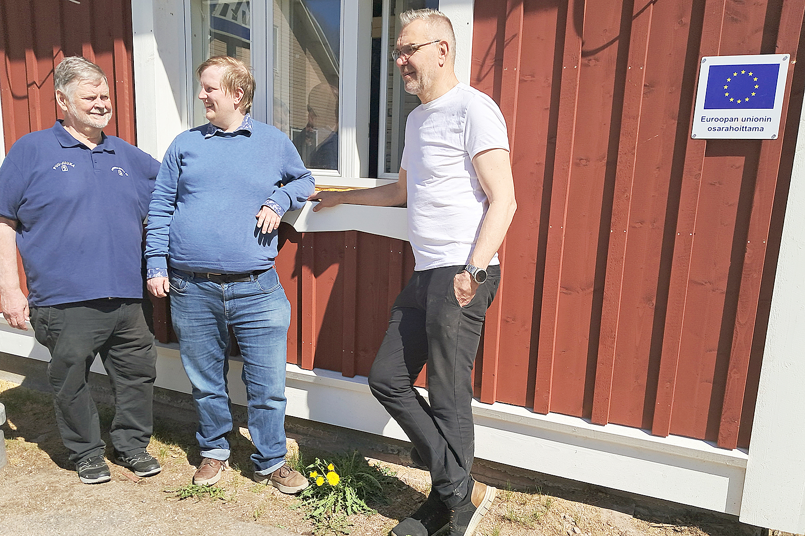 Arolan talo. Puu-Juuka hotelliin kuuluvaan Arolan taloon valmistuu yhdeksän huonetta kesäkuun loppuun mennessä, Jouni Porokka, Anton Sutinen ja Kai Iiskola kertovat.
