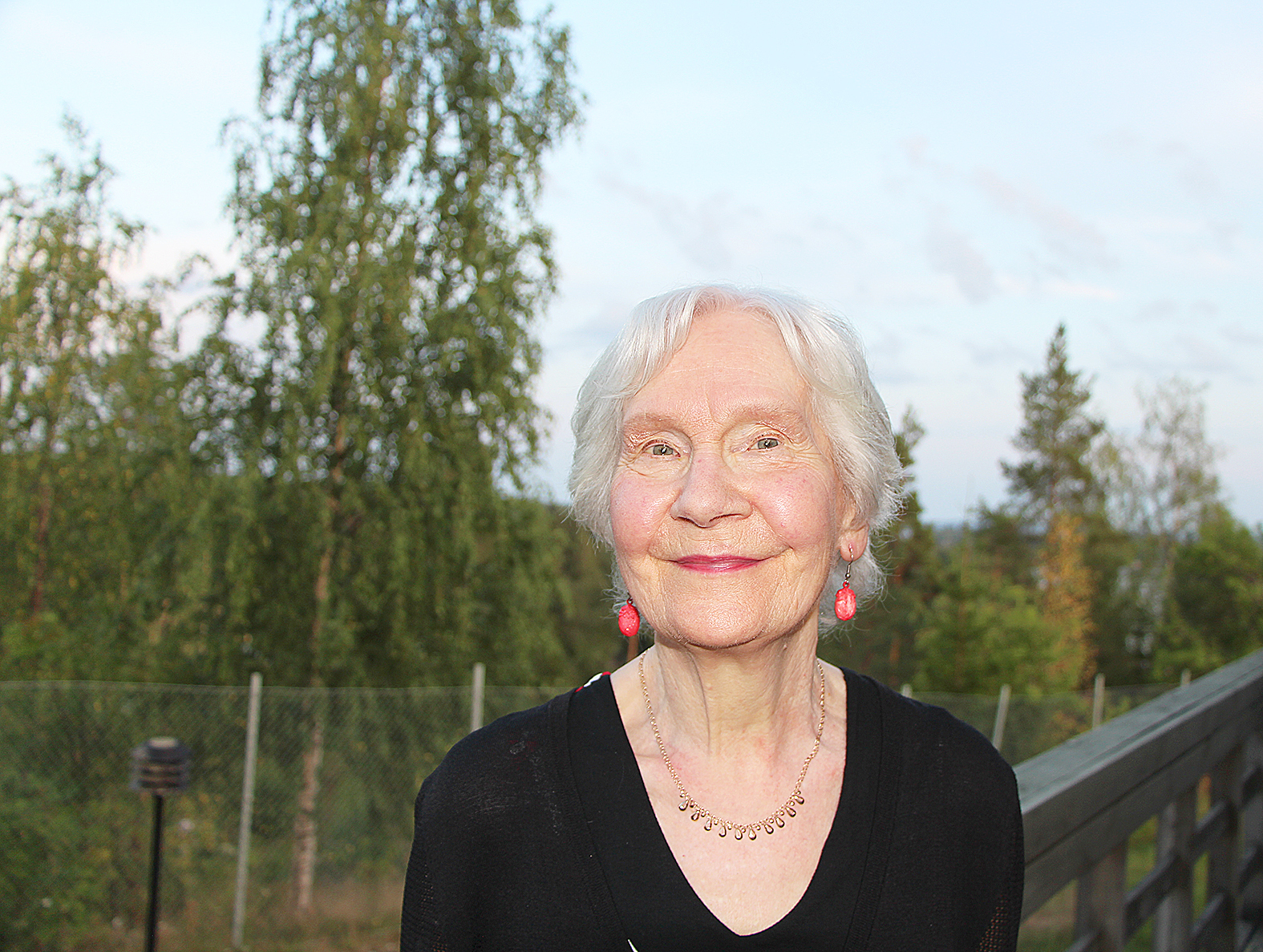 Irma Pennanen tuli tansseihin ystävänsä kanssa. 