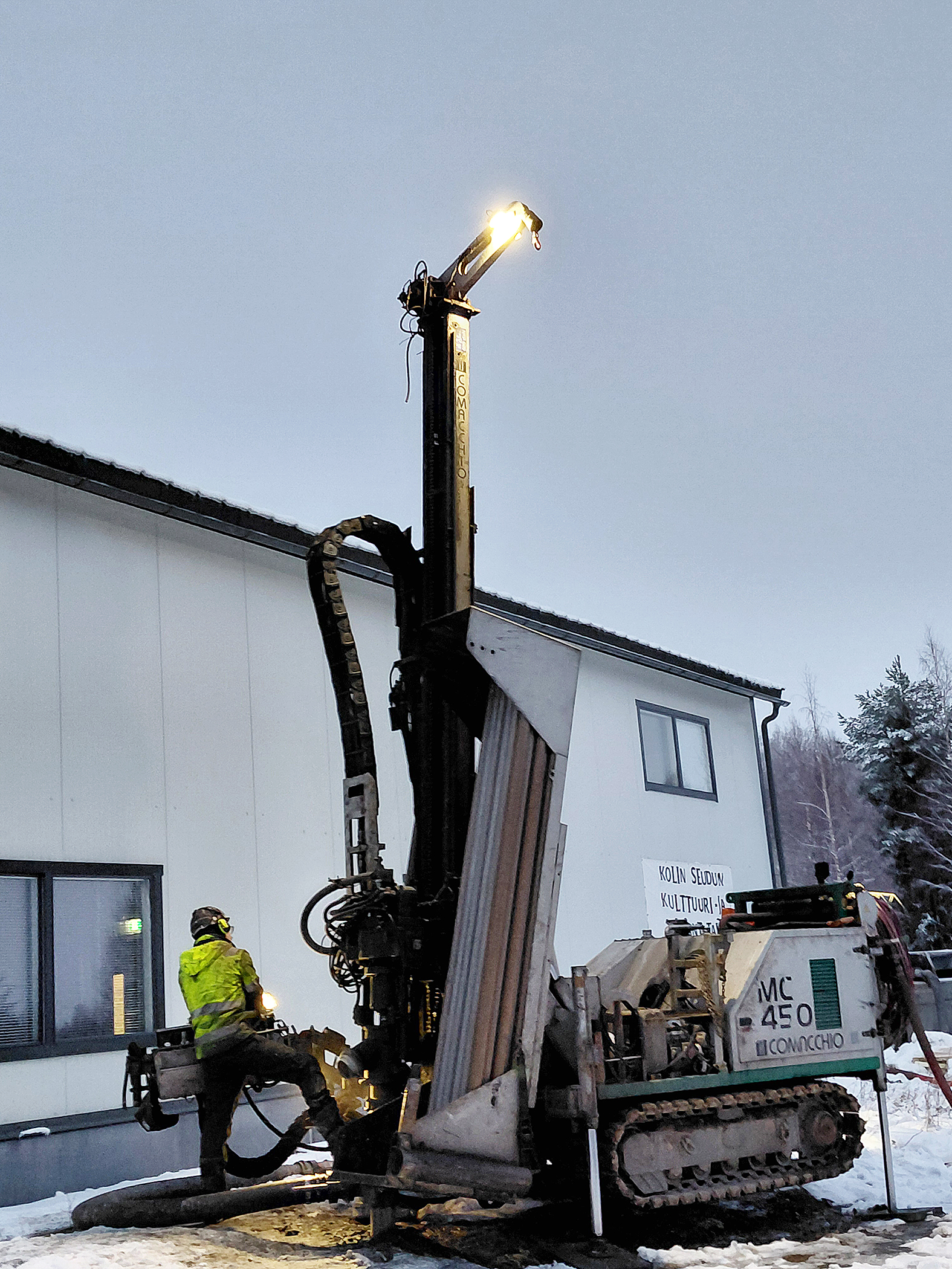 Porari Vili Ikonen on tehnyt poraustöitä 14 vuotta.