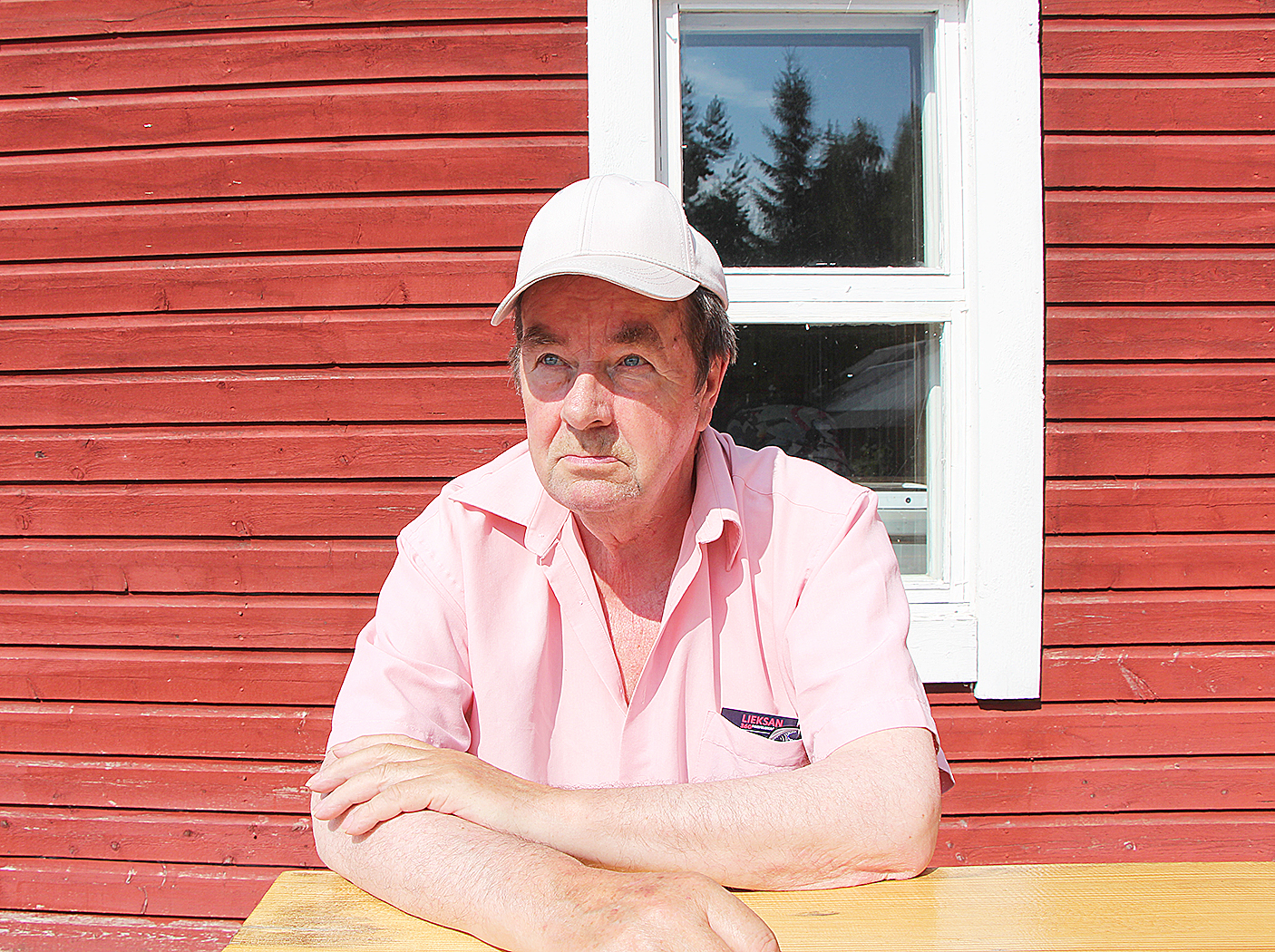 Pentti Salomaan kesään on kuulunut muun muassa lakkojen poimintaa. 