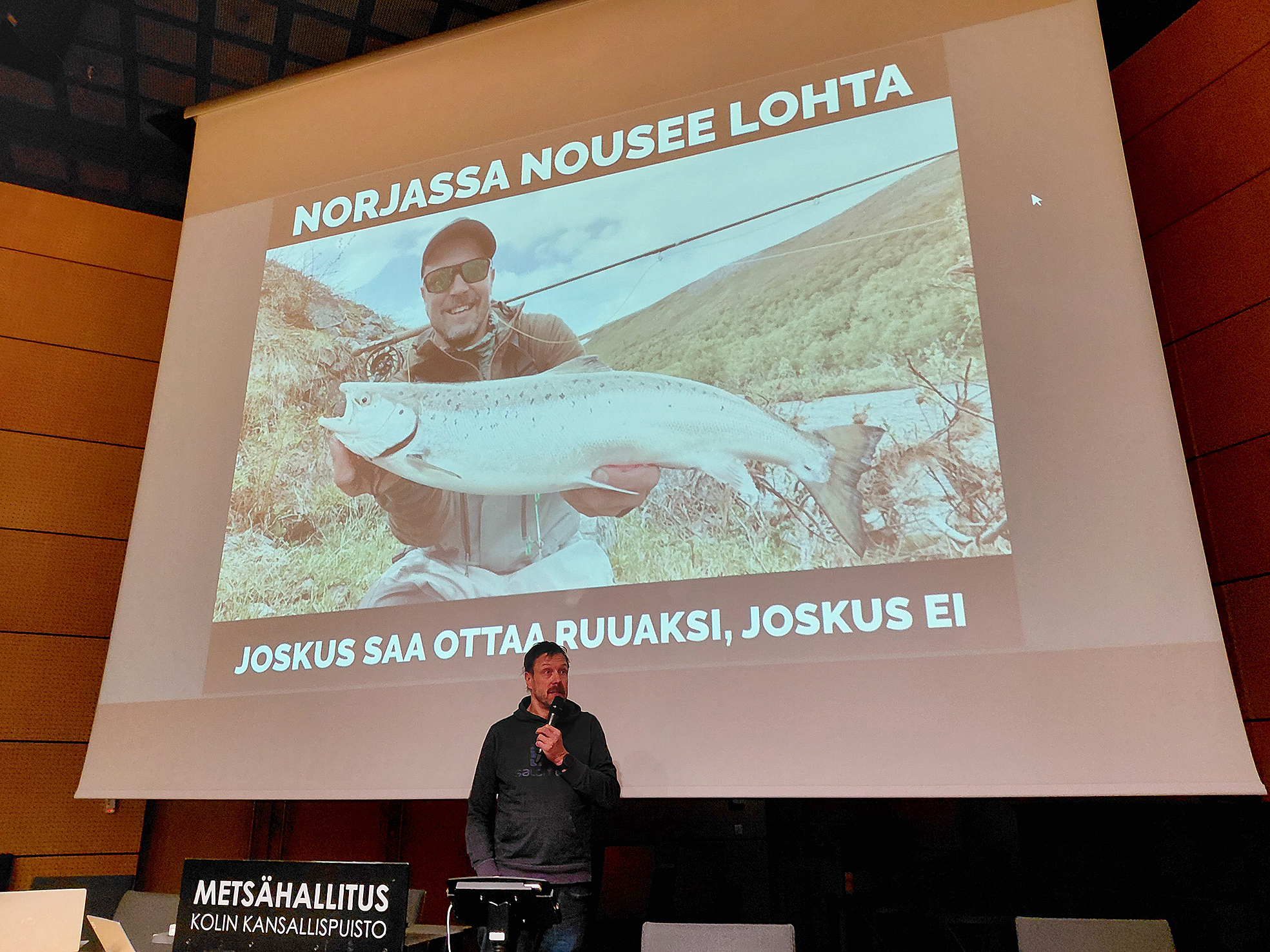 Mikko "Peltsi" Peltola oli puhumassa kalastusmatkailuseminaarissa.