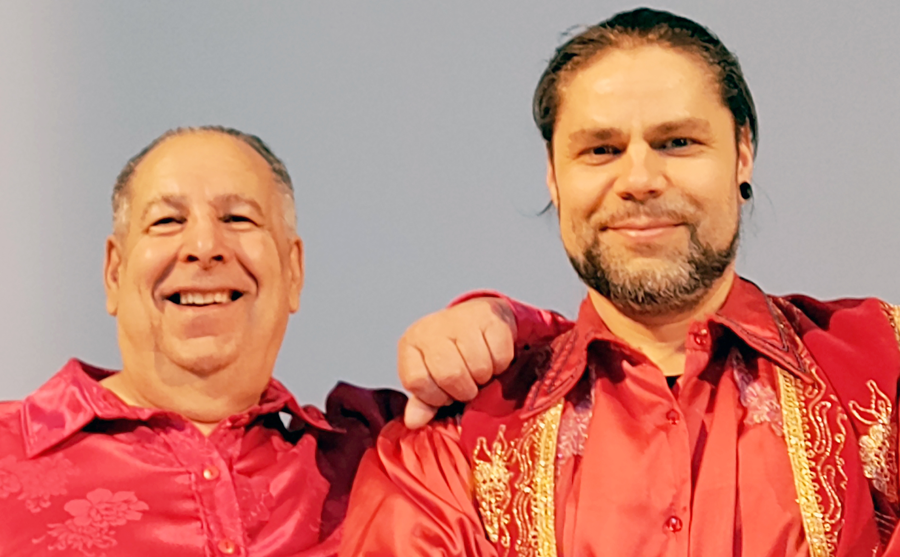 Romales-duo esittelee romanikulttuuria Juuan kirjaston konsertissa.