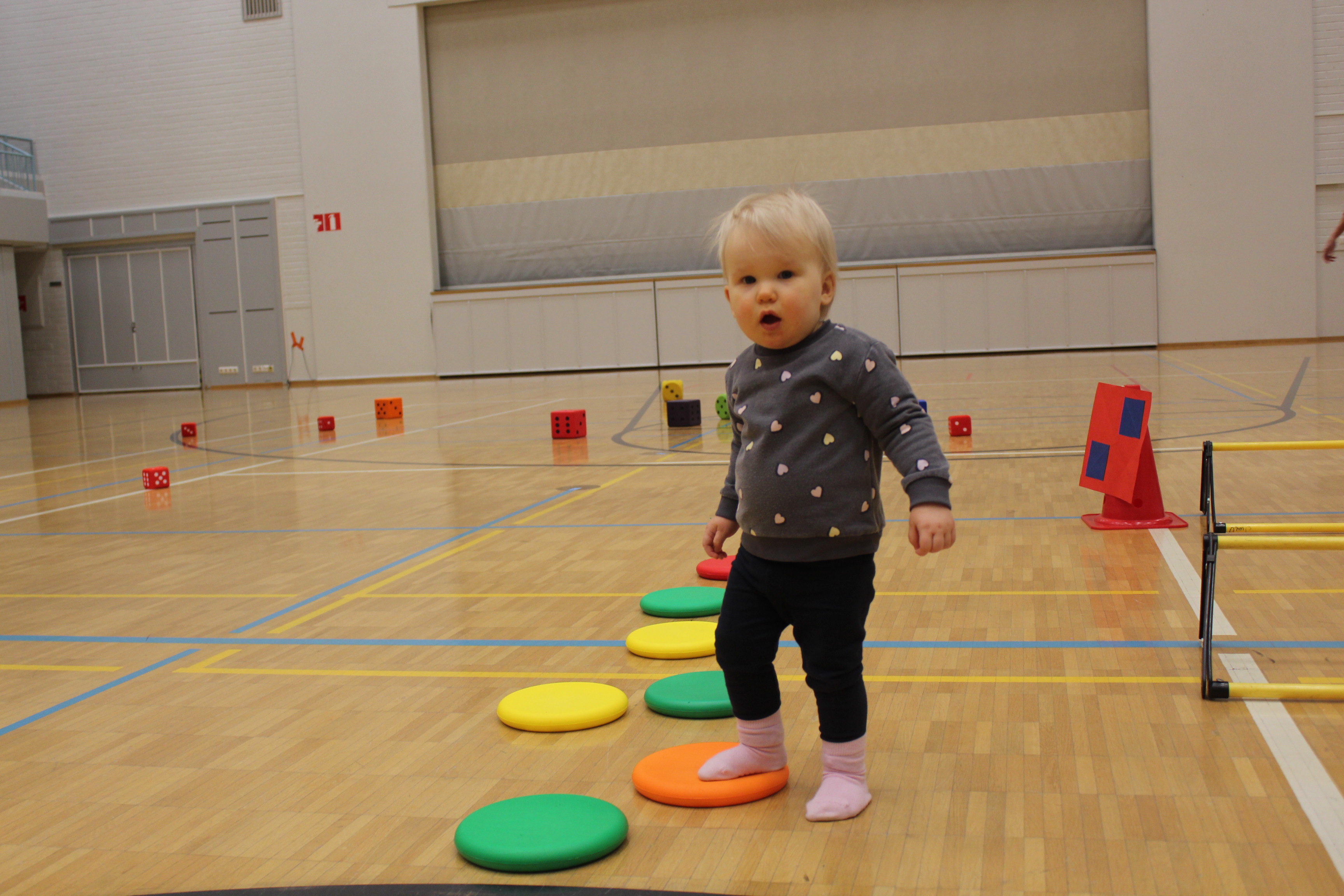 Lyydia Iiskola, vuosi ja kaksi kuukautta tuli Nunnanlahdesta liikkumaan.