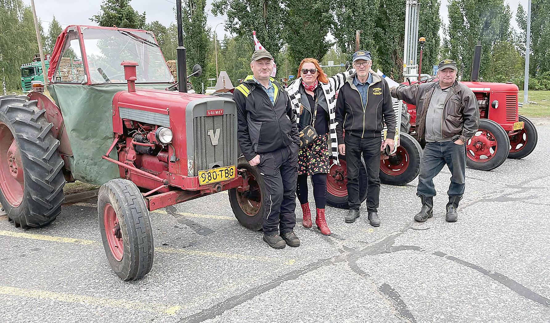 Papattajat Koljonvirralla. Tosi rattoristit ei autoilla ajele.