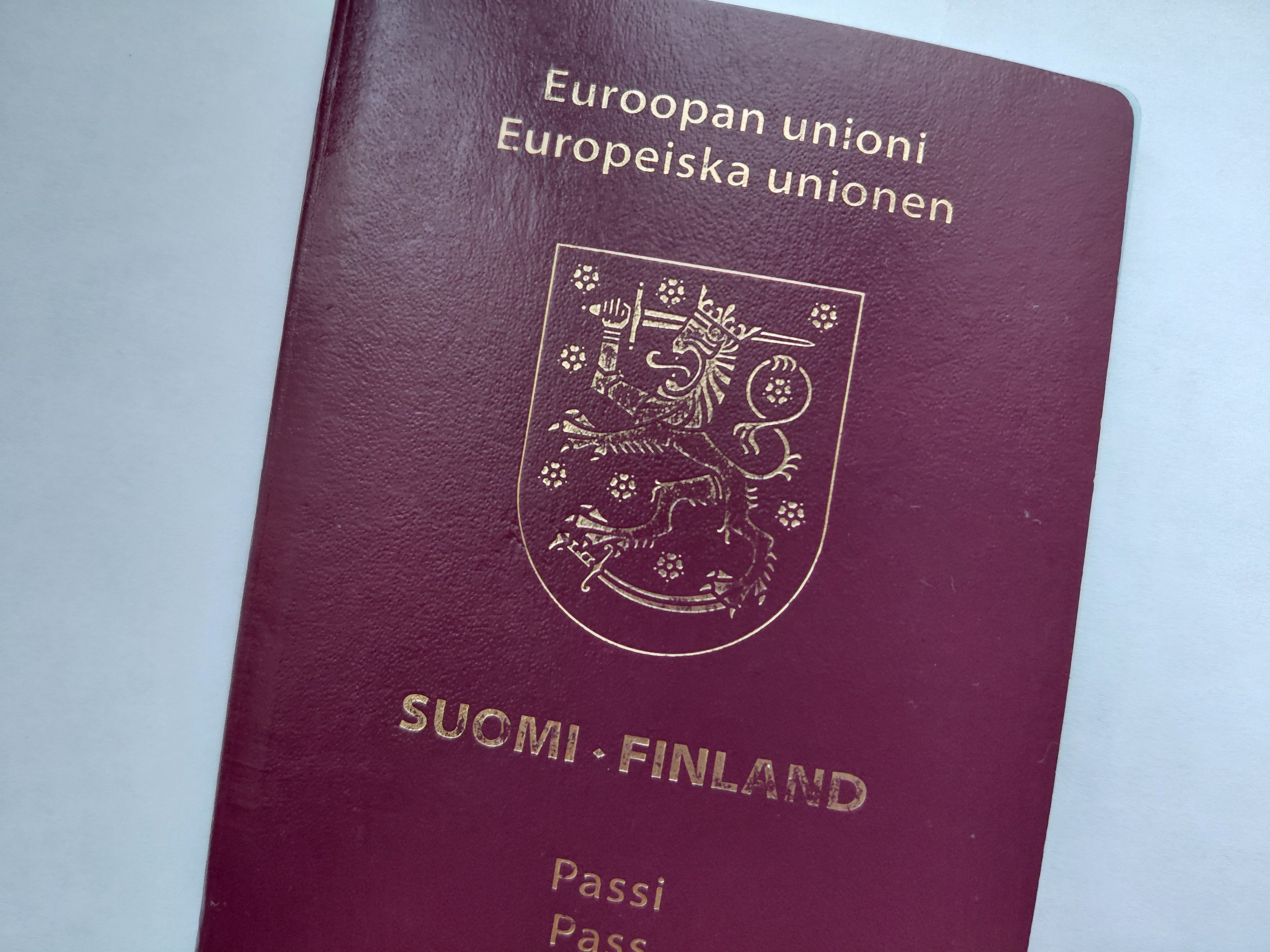 Passin hinta on yksi niistä harvoista asioista, joiden hinta laskee. 