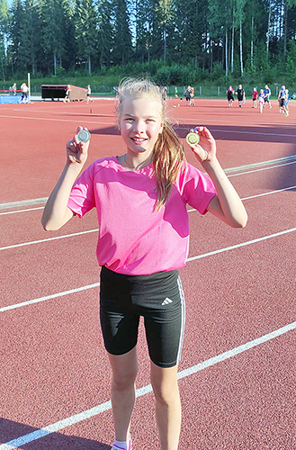 Juuan Urheilijoiden Siiri Juppi ponnisti piirinmestariksi ja pinkaisi pm-hopealle.  