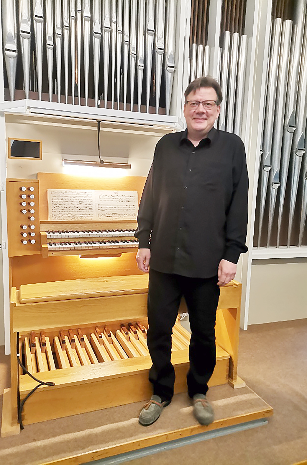Juuan musiikkijuhlien Bach-konsertin solistina oli urkutaiteilija Markku Mäkinen.