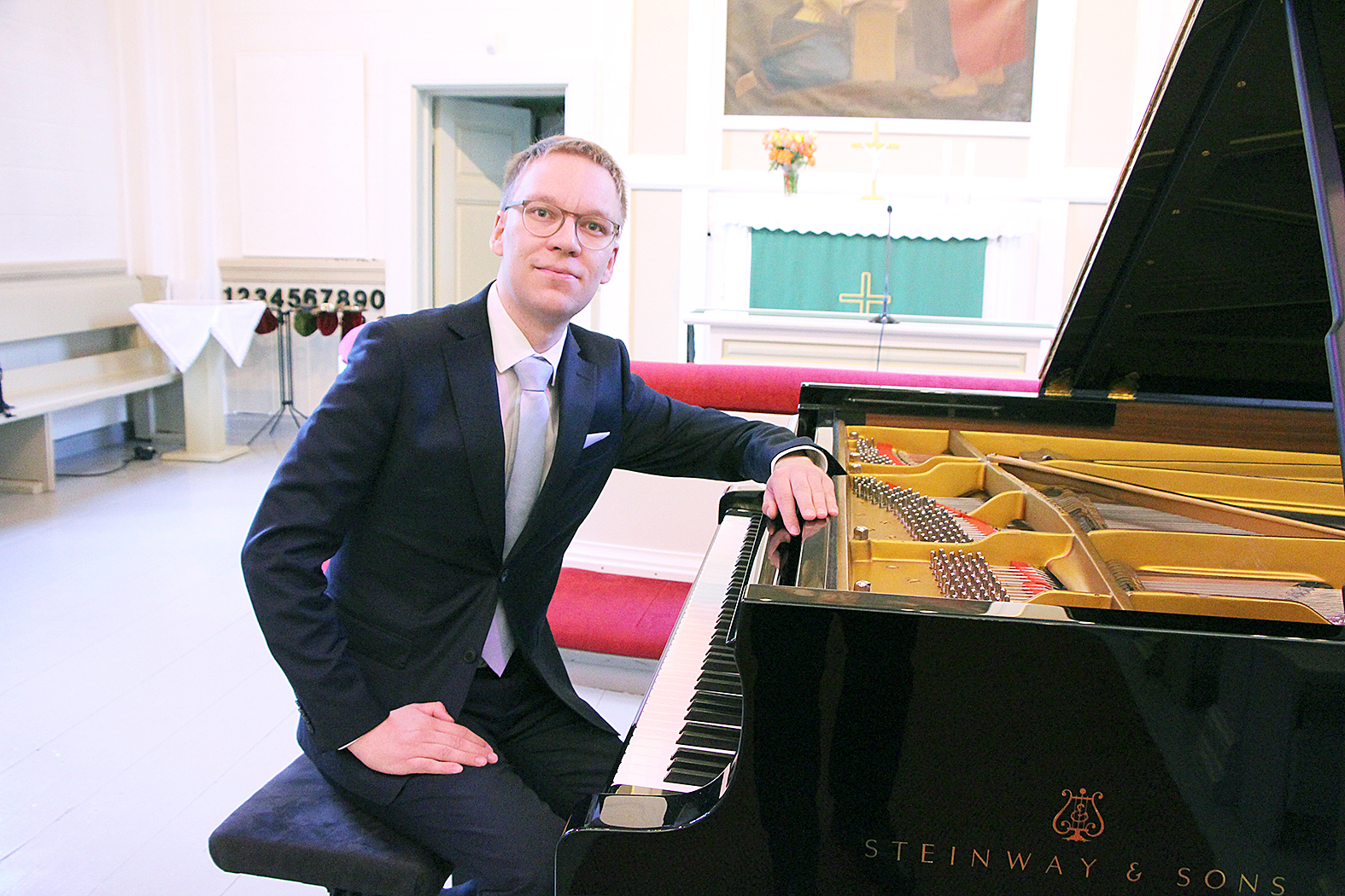 Juuan musiikkijuhlien taiteellinen johtaja Leevi Lipponen sai Vaarojen Sanomien tämänvuotisen Antti-tunnustuksen.