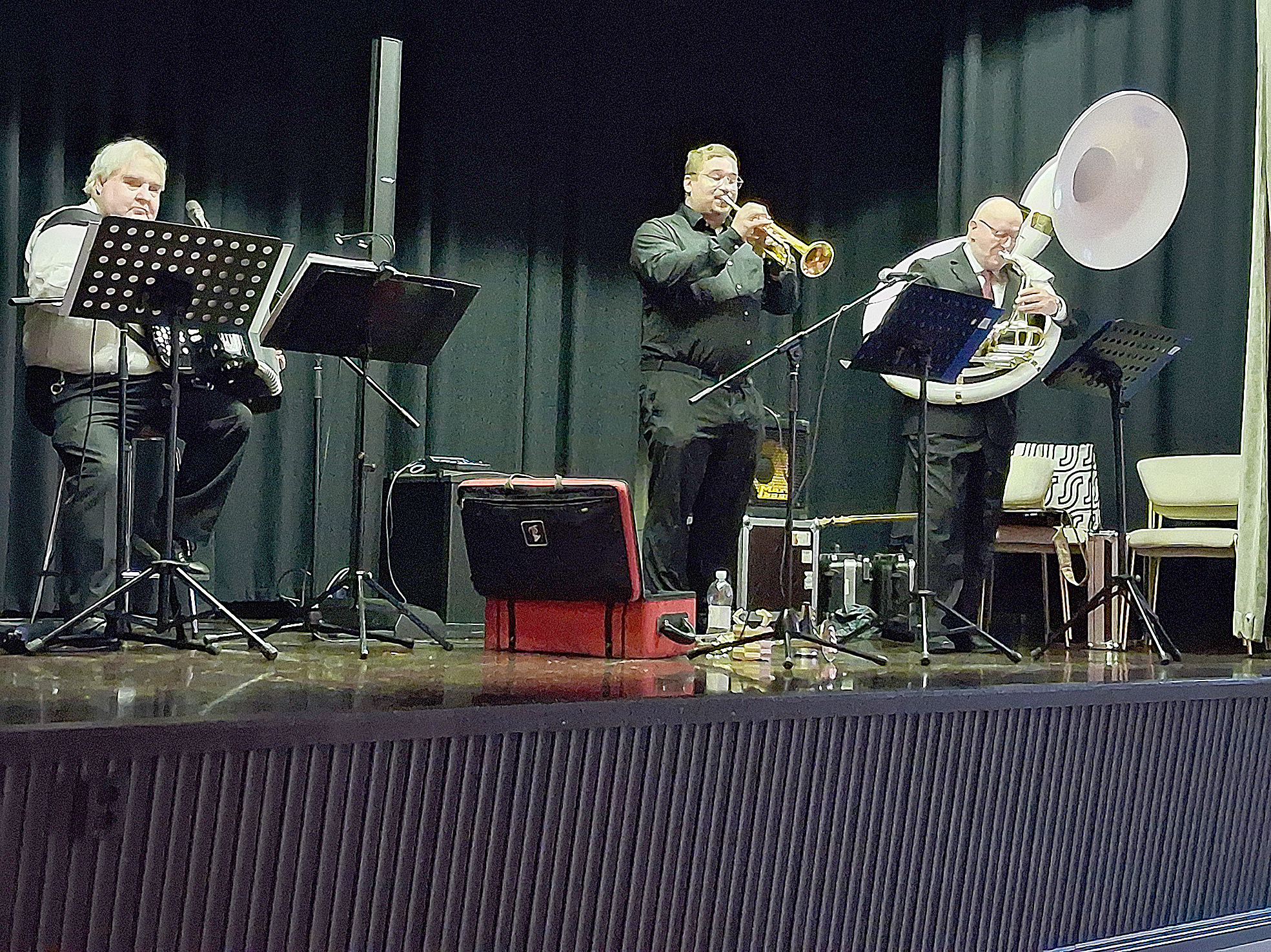 Yleisö tykkäsi, kun Arto Tarkkonen, Ville Karjalainen ja Raimo Maaranen esiintyivät.


