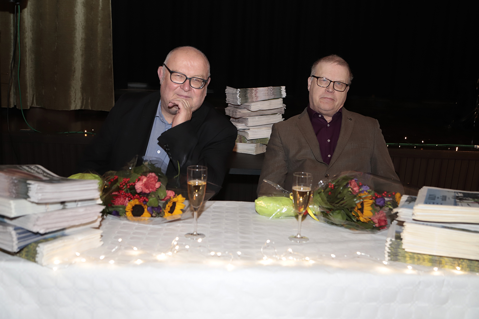 Koko kylä oli koolla Pasi Karjalaisen ja Juha-Matti Junkkarin läksiäisissä. Kuvat: Pentti Kallinen