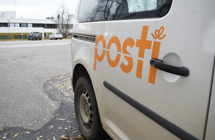 Itäisen Suomen maakuntaliittojen kannanotossa todetaan Postin kaavailtujen uudistusten huonontavan harvaan asuttujen alueiden medioiden toimintaedellytyksiä ja muistutetaan valtion omistaman Postin yhteiskuntavastuusta.