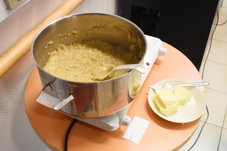 Nauriista ja neljän viljan hiutaleista keitetty naurishuttu keräsi paljon kehuja.