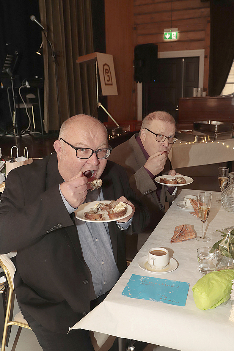 Sitä saa mitä tilaa - kukkoa!