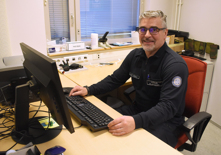 Hannu Lintunen toteaa, ettei joulu työpäivänä juurikaan eroa tavallisesta päivästä.
