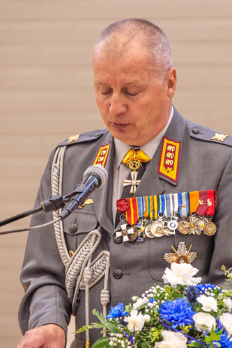 ”Maanpuolustustahto on uskottavan puolustuksen keskeisin elementti”, totesi kenraaliluutnantti evp. Petri Hulkko juhlapuheessaan.