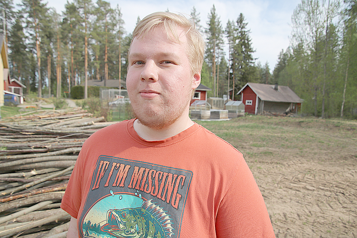 Ensi lauantaina ylioppilaslakin päähänsä painava Aleksi Haukka sanoo olevansa ulkoilmaihminen. Kun aikanaan lähtee opiskelemaan metsätaloutta, ei se ainakaan ole mistään pois.