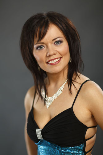 Vuoden 2007 tangoprinsessa Anne Tanskanen odottelee jatkopaikkaa Voice of Finlandiin.